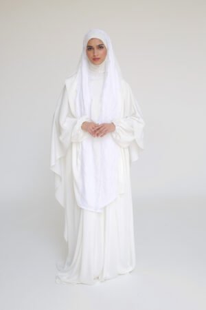 the-bride-era-with-sakina